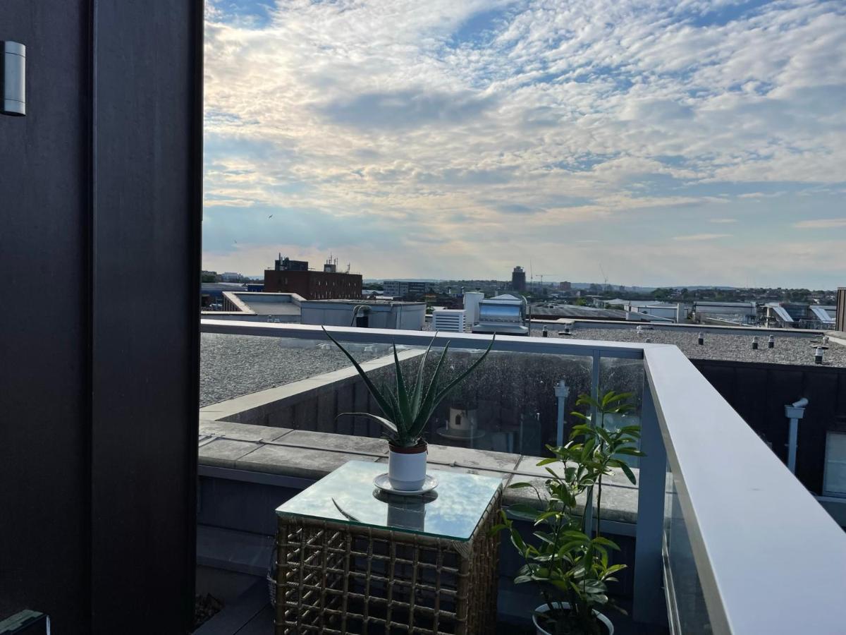 Apartament Modern & Spacious Penthouse In North Londyn Zewnętrze zdjęcie