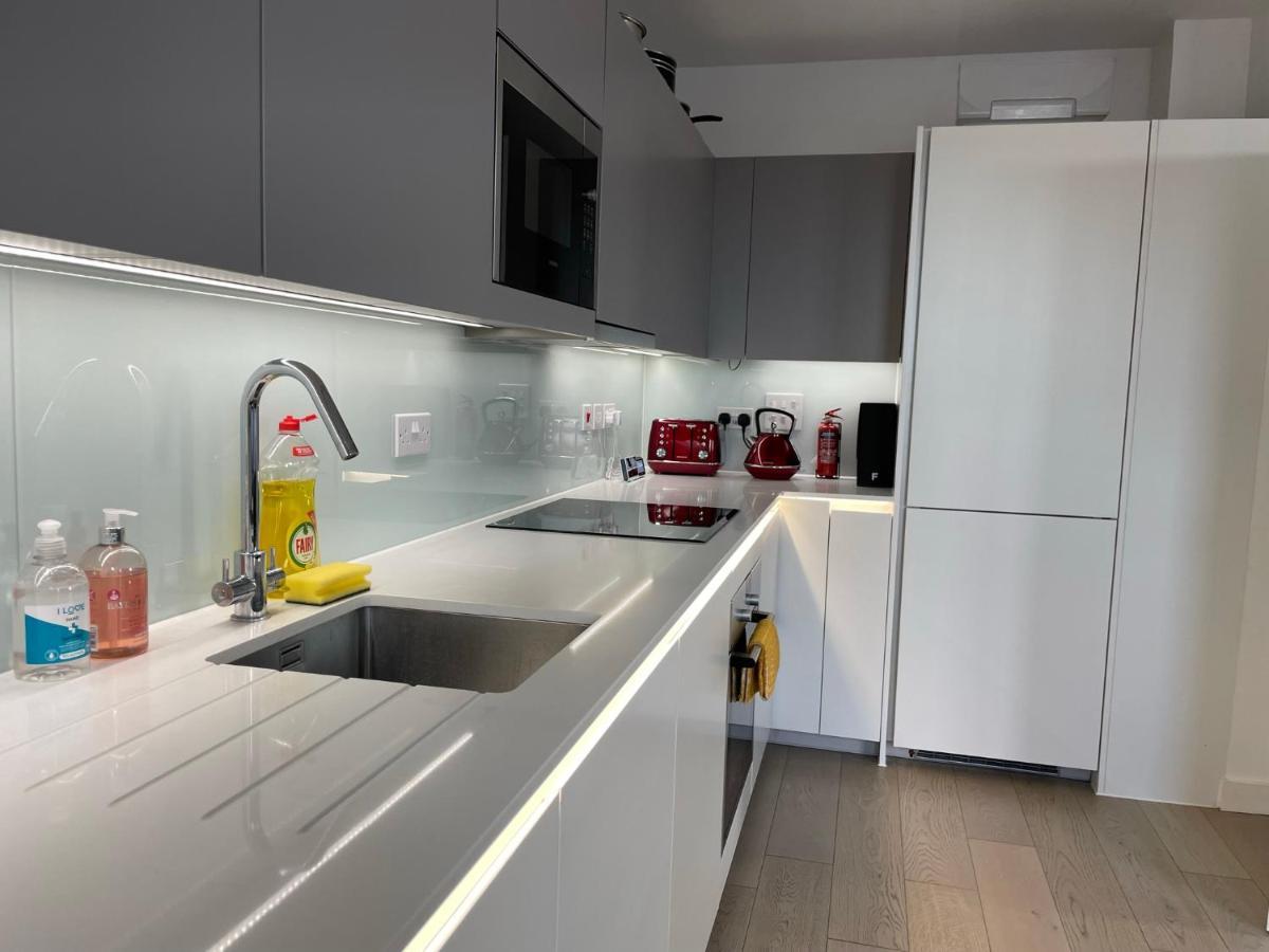Apartament Modern & Spacious Penthouse In North Londyn Zewnętrze zdjęcie