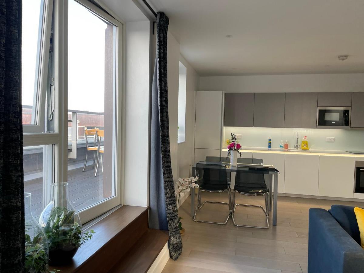 Apartament Modern & Spacious Penthouse In North Londyn Zewnętrze zdjęcie