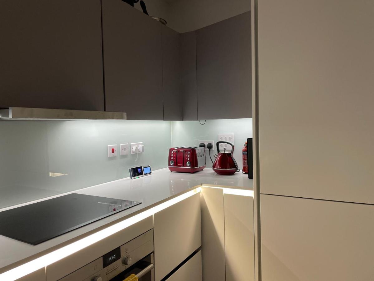 Apartament Modern & Spacious Penthouse In North Londyn Zewnętrze zdjęcie