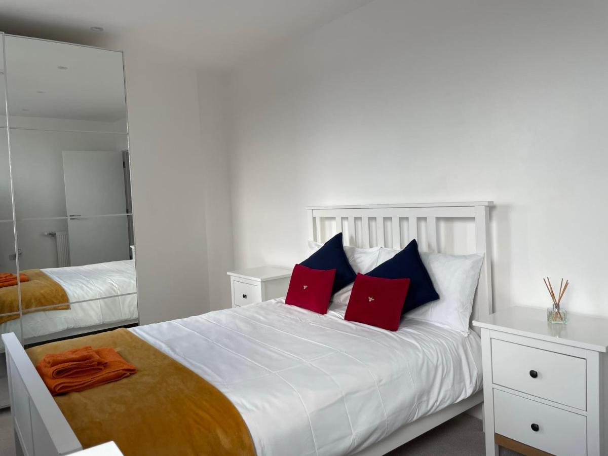 Apartament Modern & Spacious Penthouse In North Londyn Zewnętrze zdjęcie