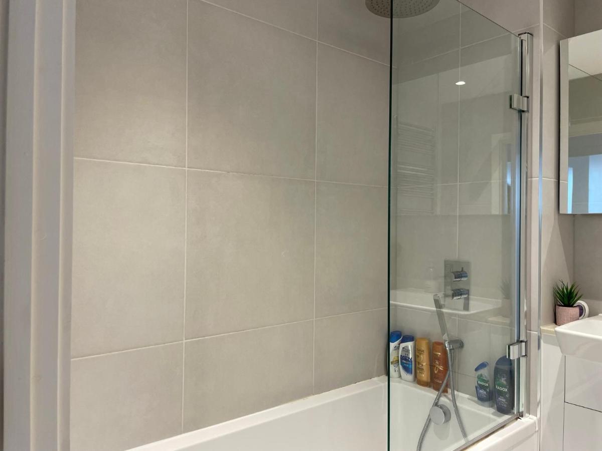 Apartament Modern & Spacious Penthouse In North Londyn Zewnętrze zdjęcie