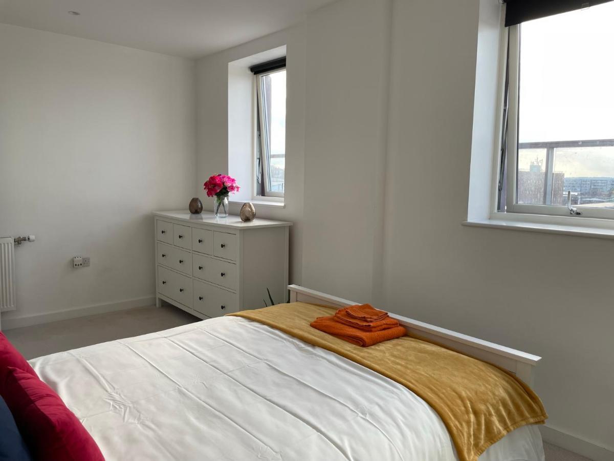 Apartament Modern & Spacious Penthouse In North Londyn Zewnętrze zdjęcie