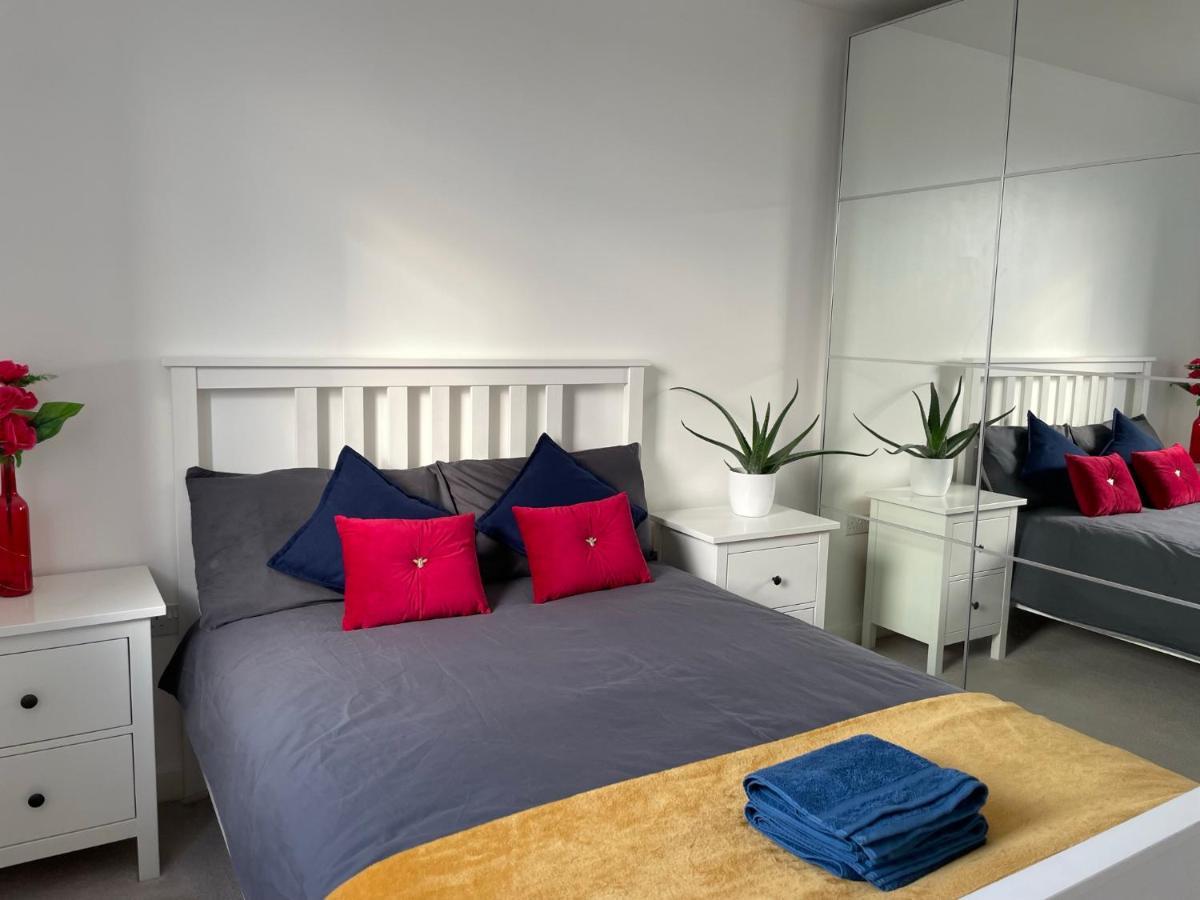 Apartament Modern & Spacious Penthouse In North Londyn Zewnętrze zdjęcie